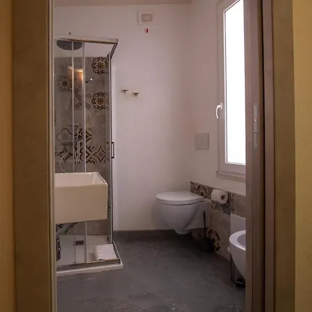 Via Cavour 19, Del Conte * Iglesias