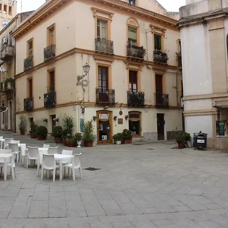 Appartamento Via Cavour 19, Del Conte *