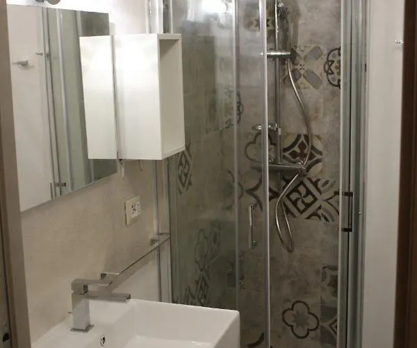 Via Cavour 19, Del Conte