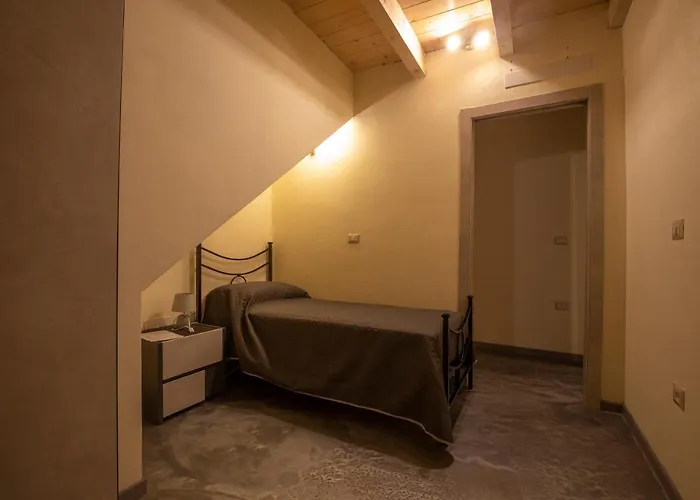 Via Cavour 19, Del Conte Apartment Iglesias