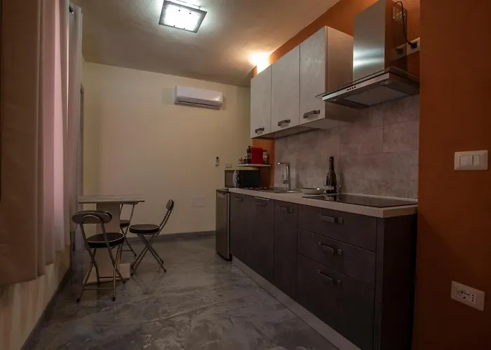 Via Cavour 19, Del Conte *