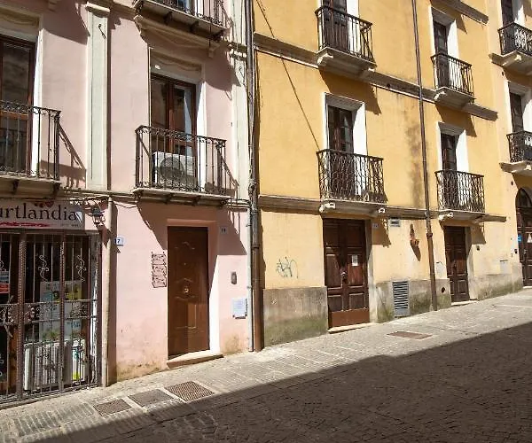 Via Cavour 19, Del Conte Apartment Iglesias